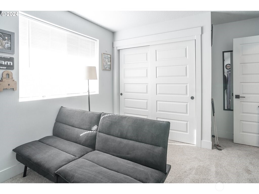 213 Oak Street Winlock, WA 98596 - Photo 28 of 32 a living room with furniture and a window