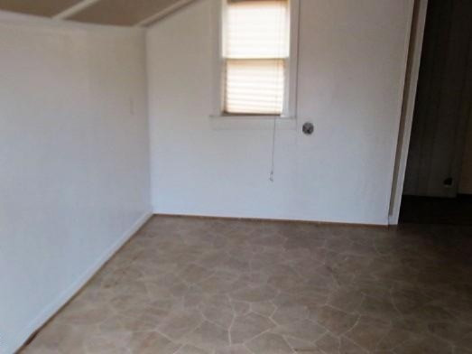 712 West Street Three Rivers, MI 49093 - Photo 3 of 10 IMG_7917