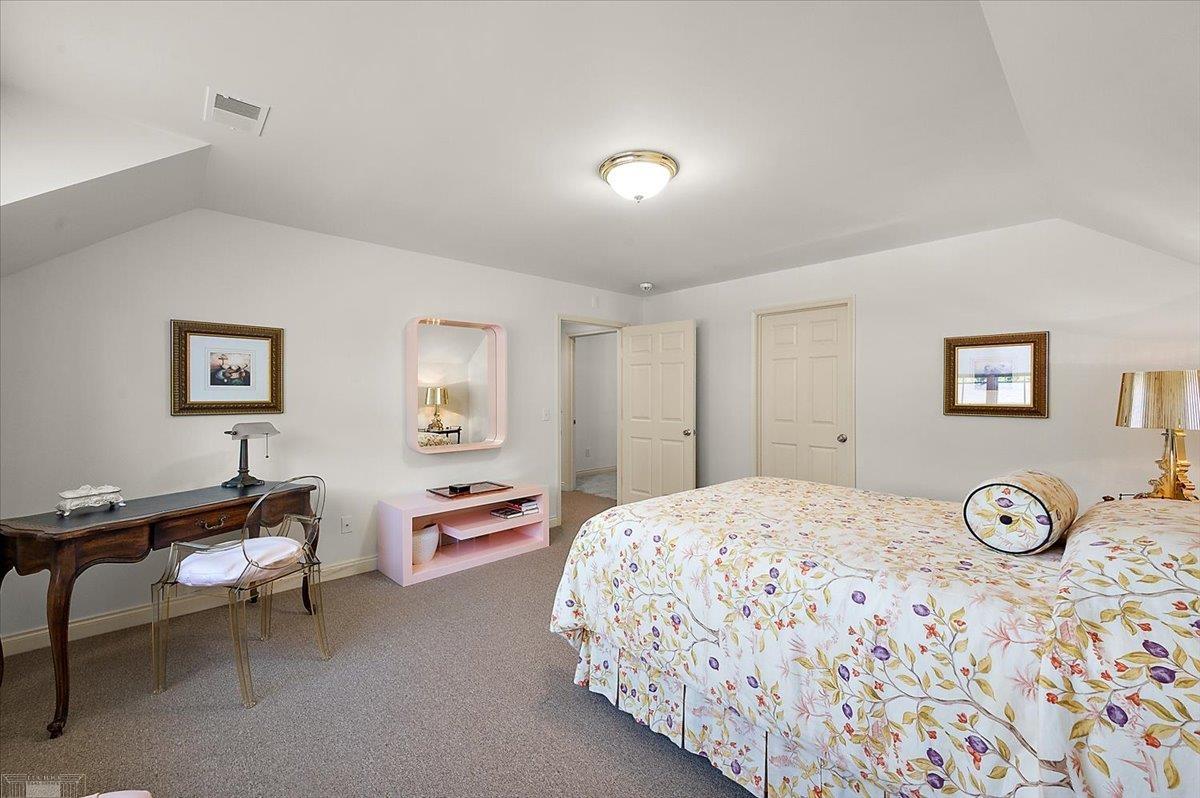161 Lothrop Road Grosse Pointe, MI 48236 - Photo 61 of 95 50214152-9516f21c-8953-450a-bed0-17b3de2304ae.JPG