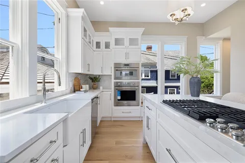 $1,590,000 | 41 School Street, Unit 1, Newport, RI 02840