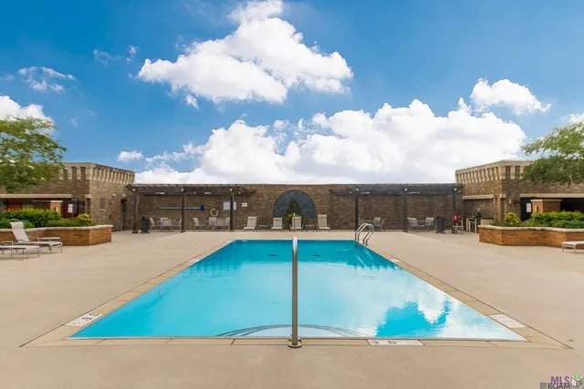 $249,000 | 7707 Bluebonnet Boulevard, Unit 401, Baton Rouge, LA 70810