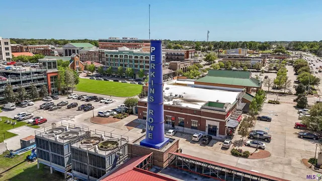 $249,000 | 7707 Bluebonnet Boulevard, Unit 401, Baton Rouge, LA 70810