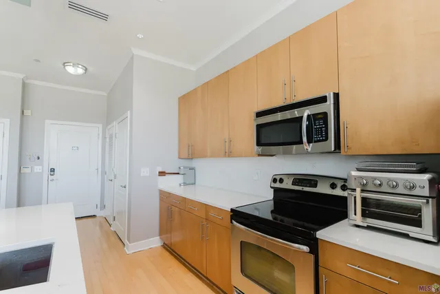 $249,000 | 7707 Bluebonnet Boulevard, Unit 401, Baton Rouge, LA 70810