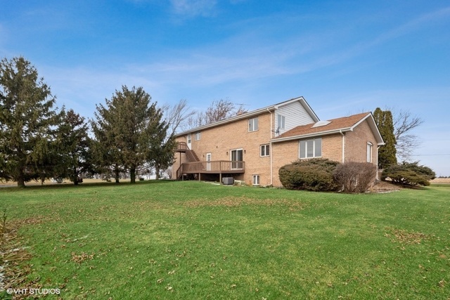 1325 West Corning Road Beecher, IL 60401 - Photo 3 of 10
