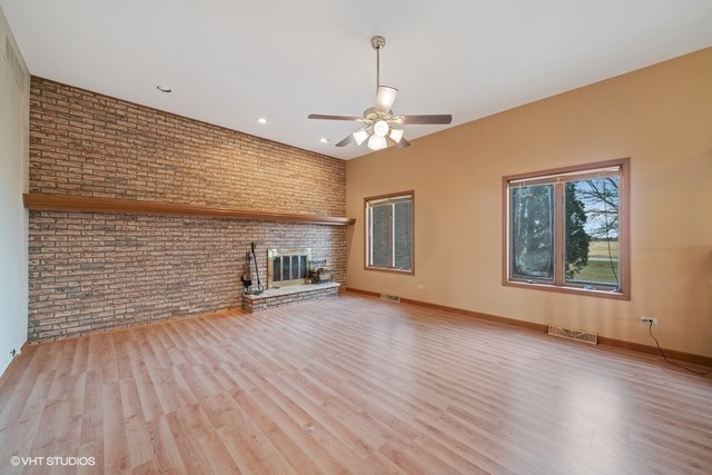 1325 West Corning Road Beecher, IL 60401 - Photo 5 of 10