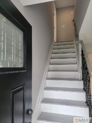 32 Middle Hill Road Colonia, NJ 07067 - Photo 6 of 21 a view of entryway