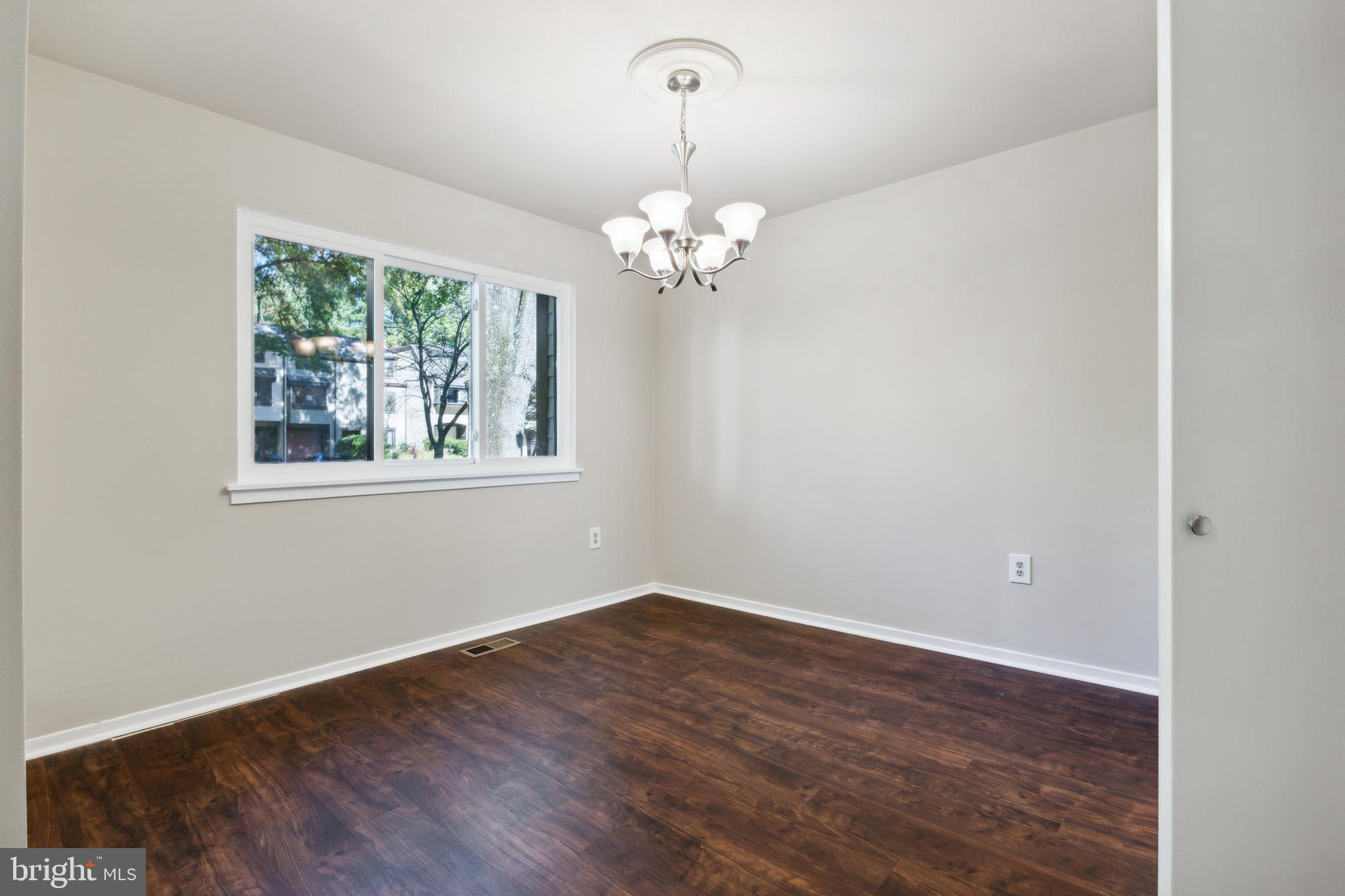 1651 Bentana Way Reston, VA 20190 - Photo 11 of 34 Gallery Image 11