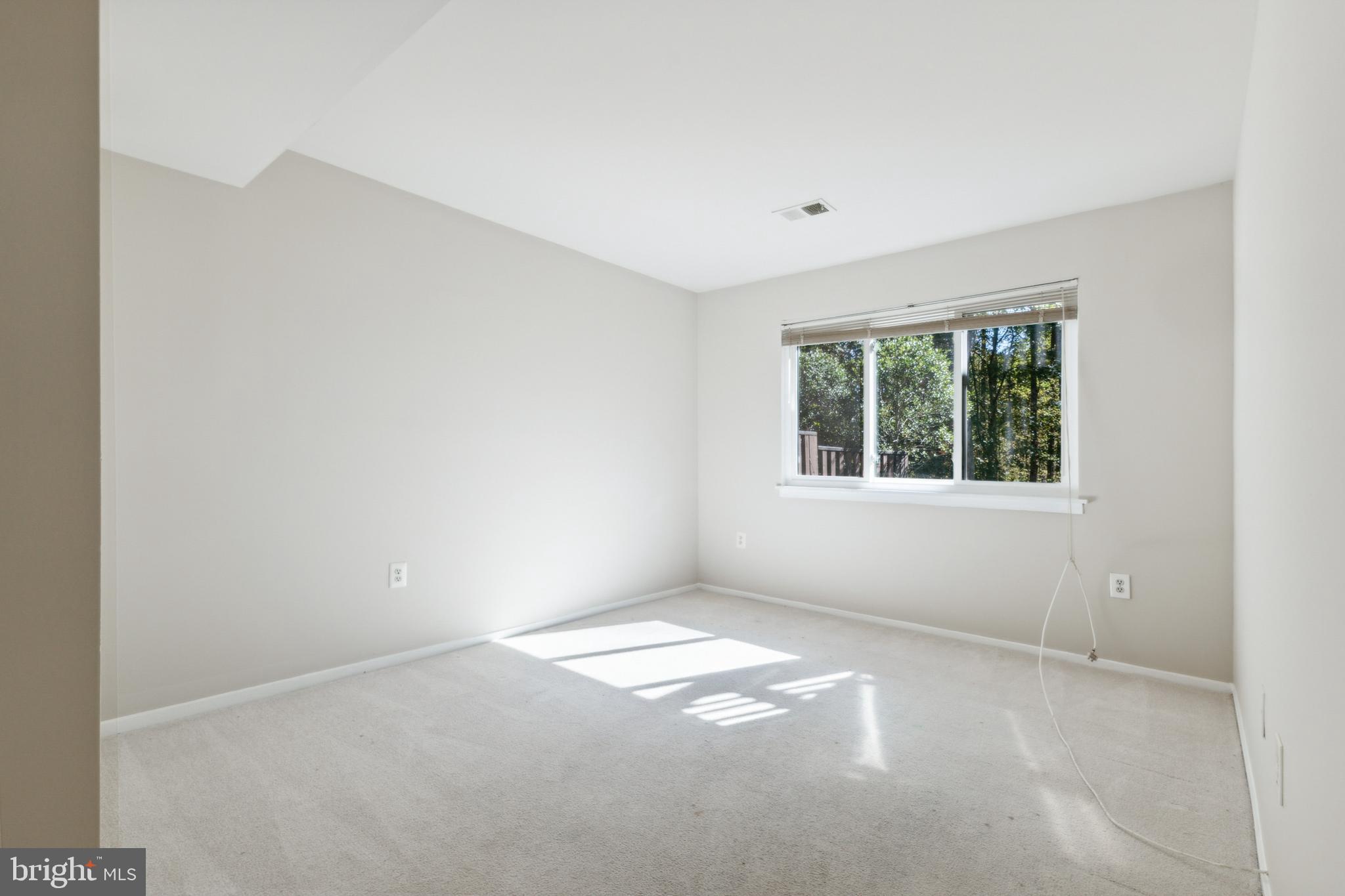 1651 Bentana Way Reston, VA 20190 - Photo 28 of 34 Gallery Image 28