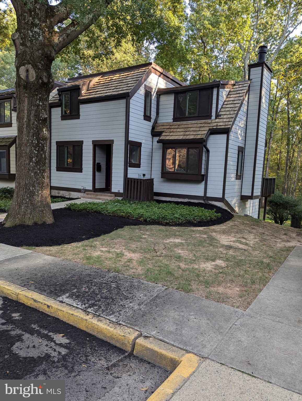 1651 Bentana Way Reston, VA 20190 - Photo 3 of 34 Gallery Image 3