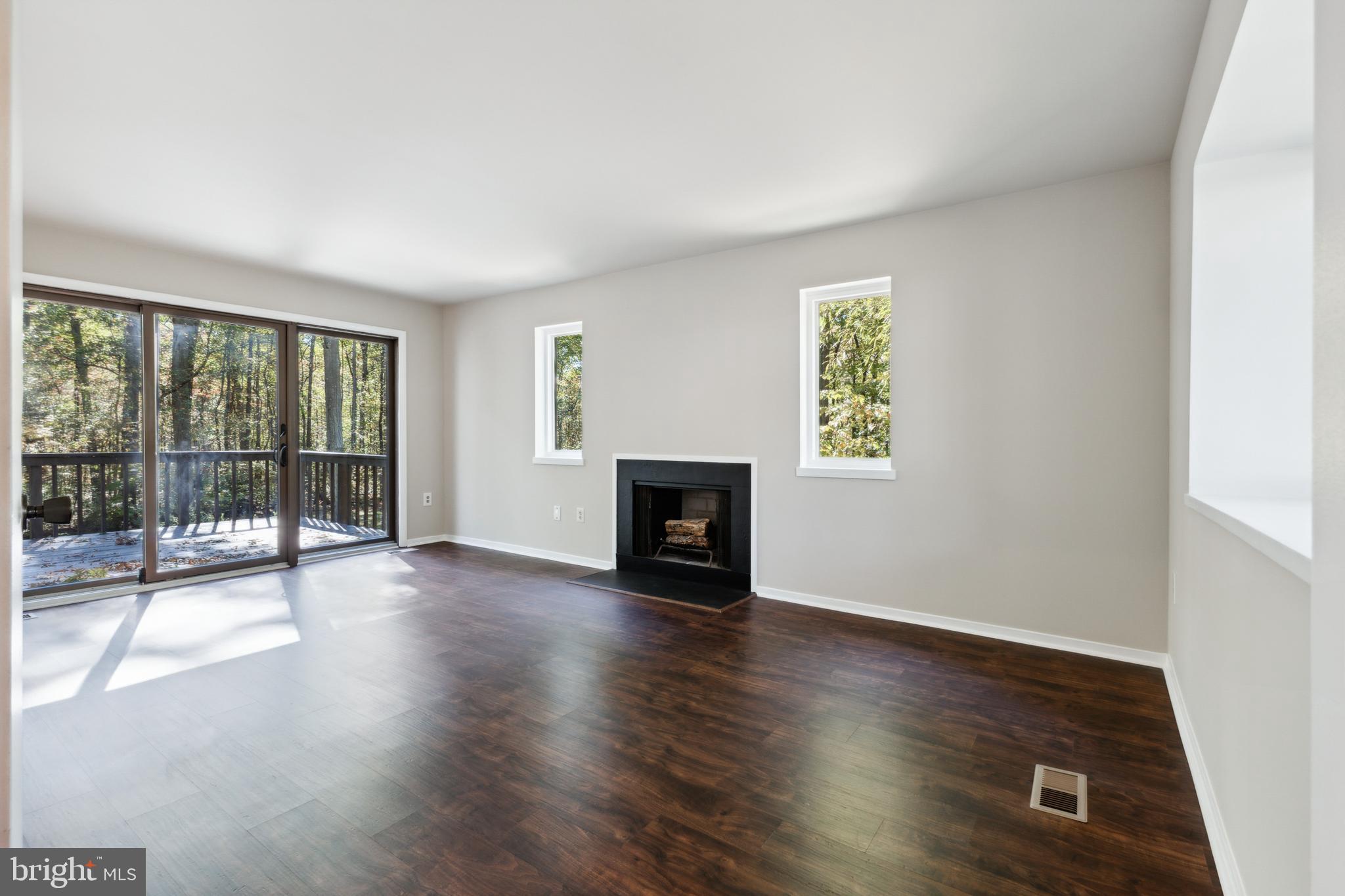 1651 Bentana Way Reston, VA 20190 - Photo 7 of 34 Gallery Image 7