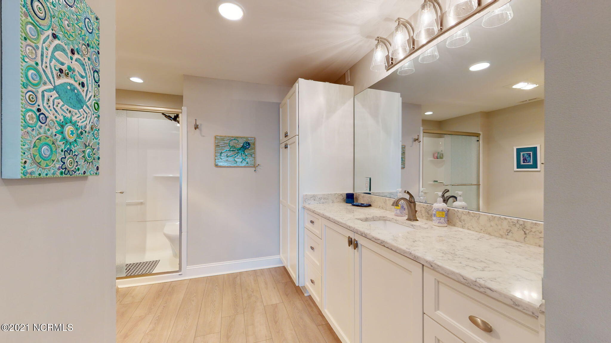 1550 Salter Path Road, Unit 302 Indian Beach, NC 28512 - Photo 18 of 49 Primary bathroom