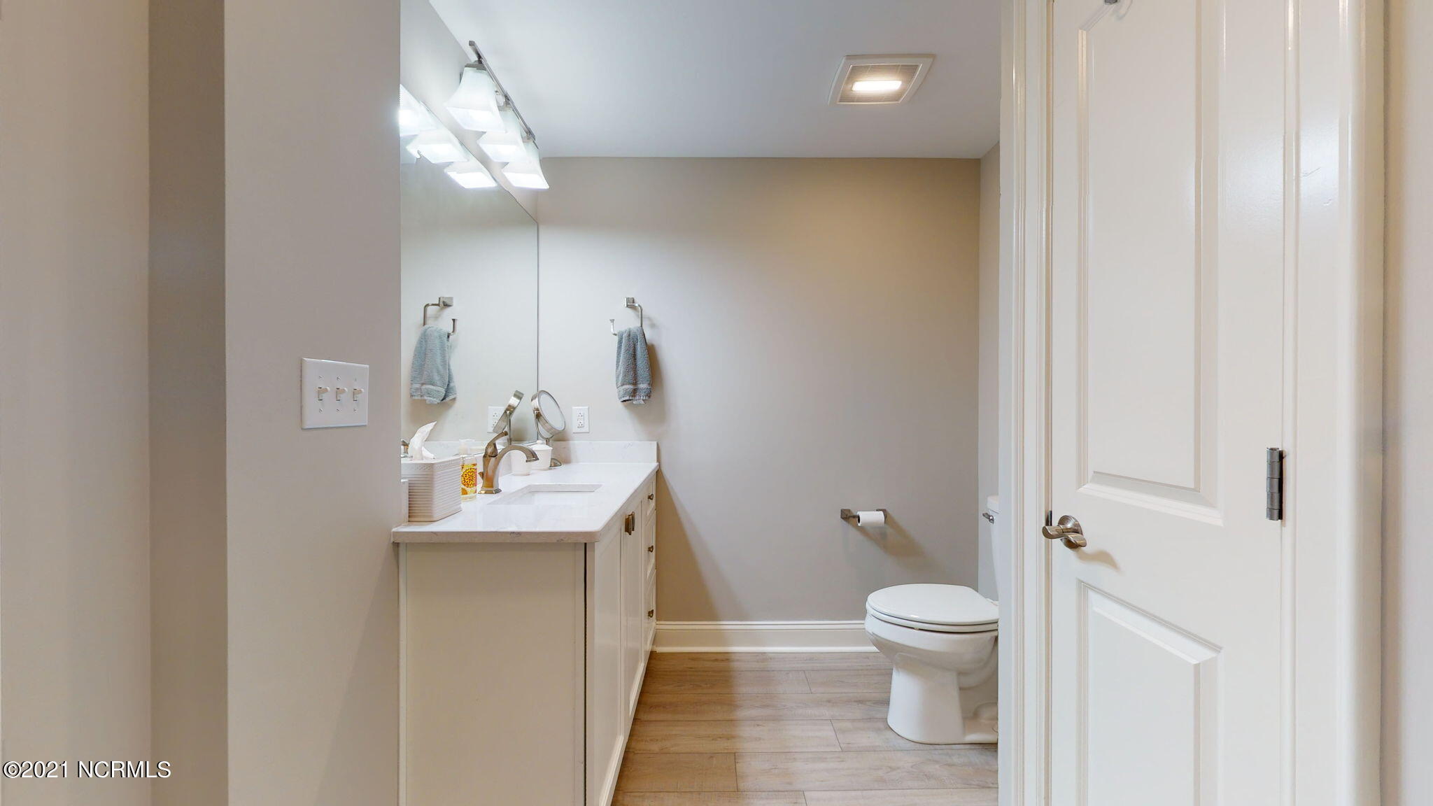 1550 Salter Path Road, Unit 302 Indian Beach, NC 28512 - Photo 22 of 49 second bathroom