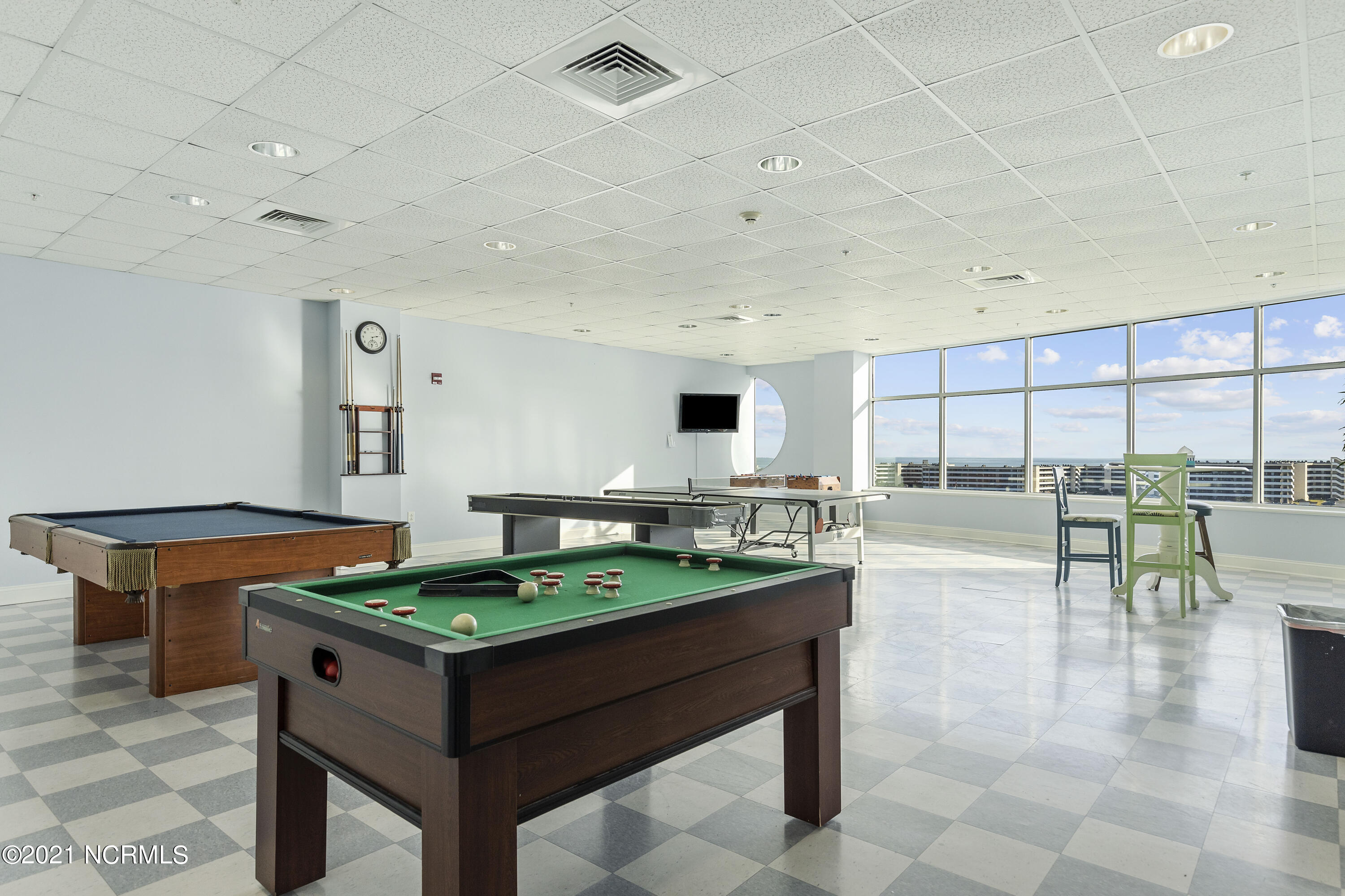 1550 Salter Path Road, Unit 302 Indian Beach, NC 28512 - Photo 42 of 49 game room