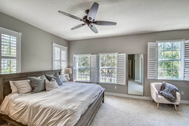 $650,000 | 120 West Thatch Palm Circle, Jupiter, FL 33458