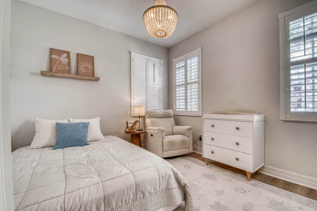 $650,000 | 120 West Thatch Palm Circle, Jupiter, FL 33458