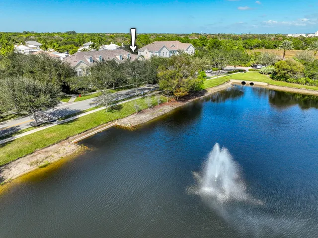 $650,000 | 120 West Thatch Palm Circle, Jupiter, FL 33458