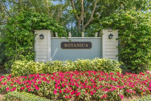 $650,000 | 120 West Thatch Palm Circle, Jupiter, FL 33458