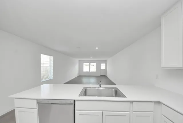 $2,050 | 1031 Garnet Rain Drive, Beasley, TX 77417