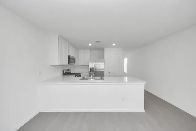 $2,050 | 1031 Garnet Rain Drive, Beasley, TX 77417