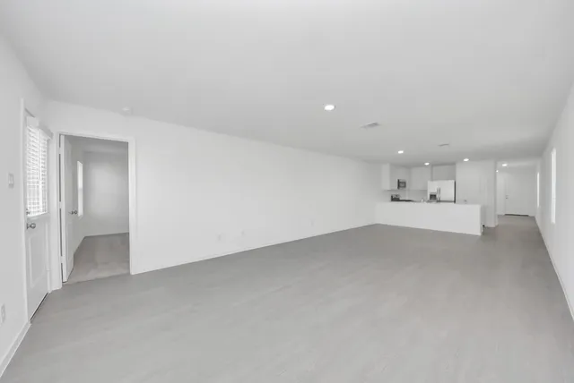 $2,050 | 1031 Garnet Rain Drive, Beasley, TX 77417