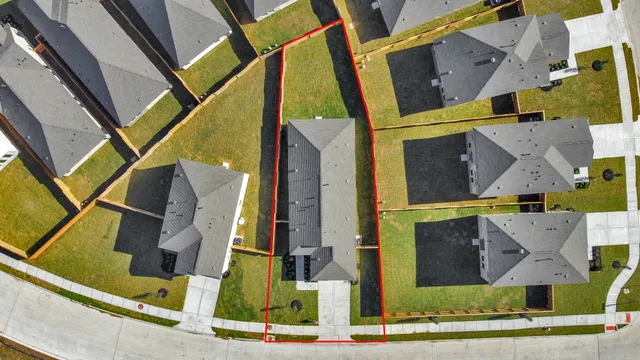 $2,050 | 1031 Garnet Rain Drive, Beasley, TX 77417