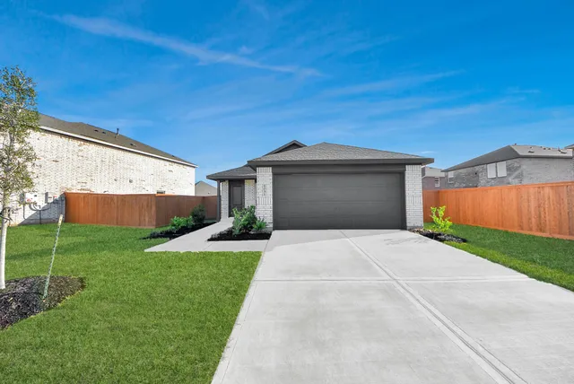 $2,050 | 1031 Garnet Rain Drive, Beasley, TX 77417