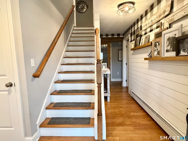 $789,900 | 269 Academy Road, Cheshire, CT 06410