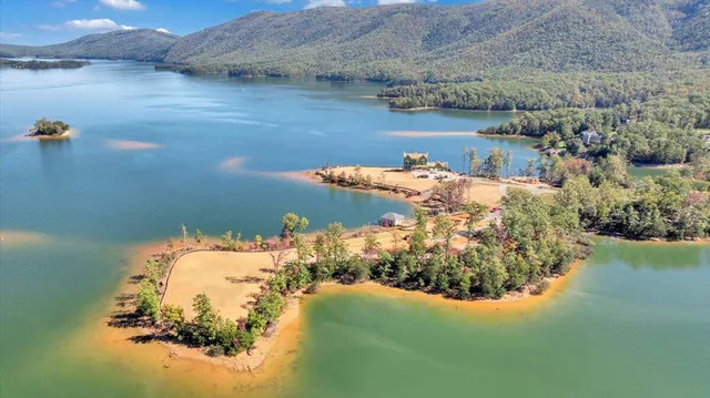 $4,999,000 | 25 Lakeport Circle, Penhook, VA 24137