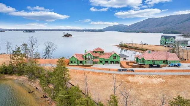 $4,999,000 | 25 Lakeport Circle, Penhook, VA 24137