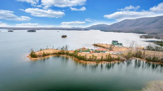 $4,999,000 | 25 Lakeport Circle, Penhook, VA 24137