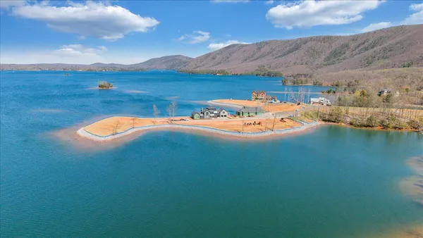 $4,999,000 | 118 Lakeport Circle, Penhook, VA 24137