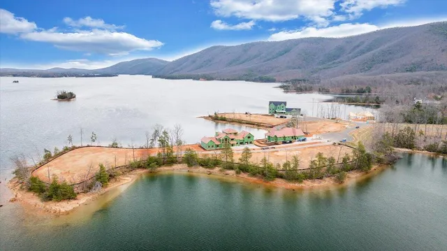 $4,999,000 | 25 Lakeport Circle, Penhook, VA 24137