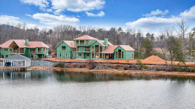 $4,999,000 | 25 Lakeport Circle, Penhook, VA 24137