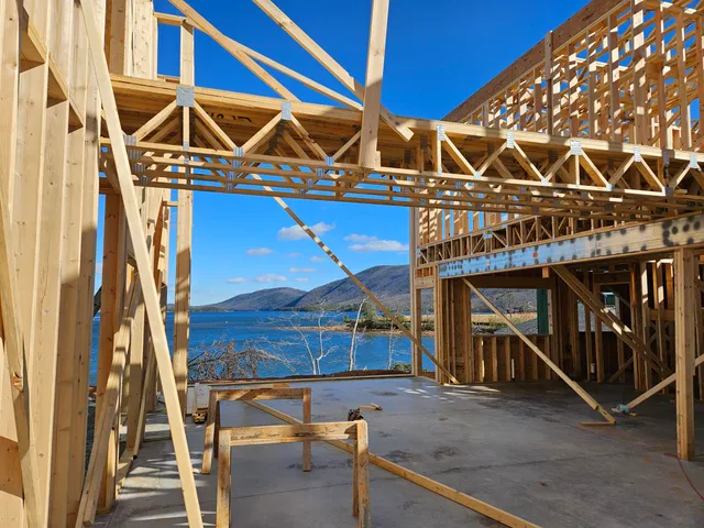 $4,999,000 | 25 Lakeport Circle, Penhook, VA 24137