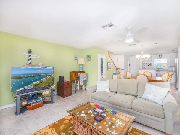 $729,000 | 307 Sombrero Boulevard, Unit 2, Marathon, FL 33050