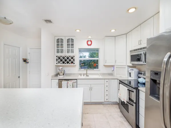 $729,000 | 307 Sombrero Boulevard, Unit 2, Marathon, FL 33050