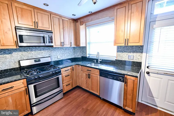 $2,550 | 3809 Foster Avenue, Baltimore, MD 21224