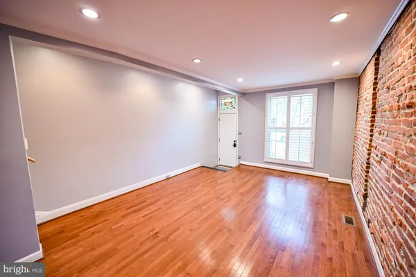 $2,550 | 3809 Foster Avenue, Baltimore, MD 21224