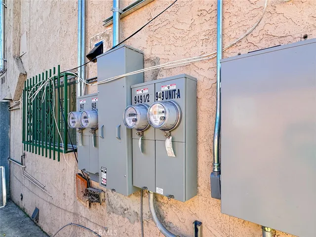 $1,249,900 | 947 South Sunol Drive, Los Angeles, CA 90023