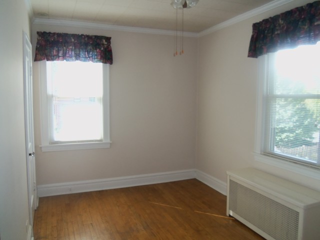 460 Selborne Road Riverside, IL 60546 - Photo 24 of 25 an empty room with a window