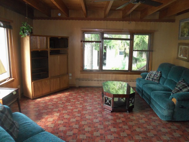 460 Selborne Road Riverside, IL 60546 - Photo 5 of 25 a living room with furniture and a window