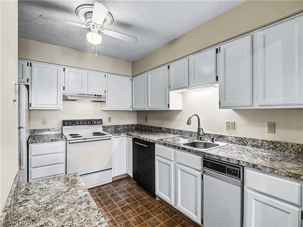 1207 West River Road North, Unit D3 Elyria, OH 44035 - Photo 13 of 32