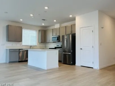 $2,595 | 10278 Altavia Rock Street, Las Vegas, NV 89141