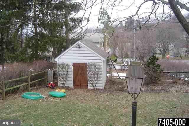 357 Edgehill Road York, PA 17403 - Photo 2 of 7