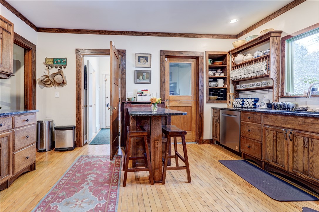 339 Seneca Parkway Rochester, NY 14613 - Photo 12 of 49