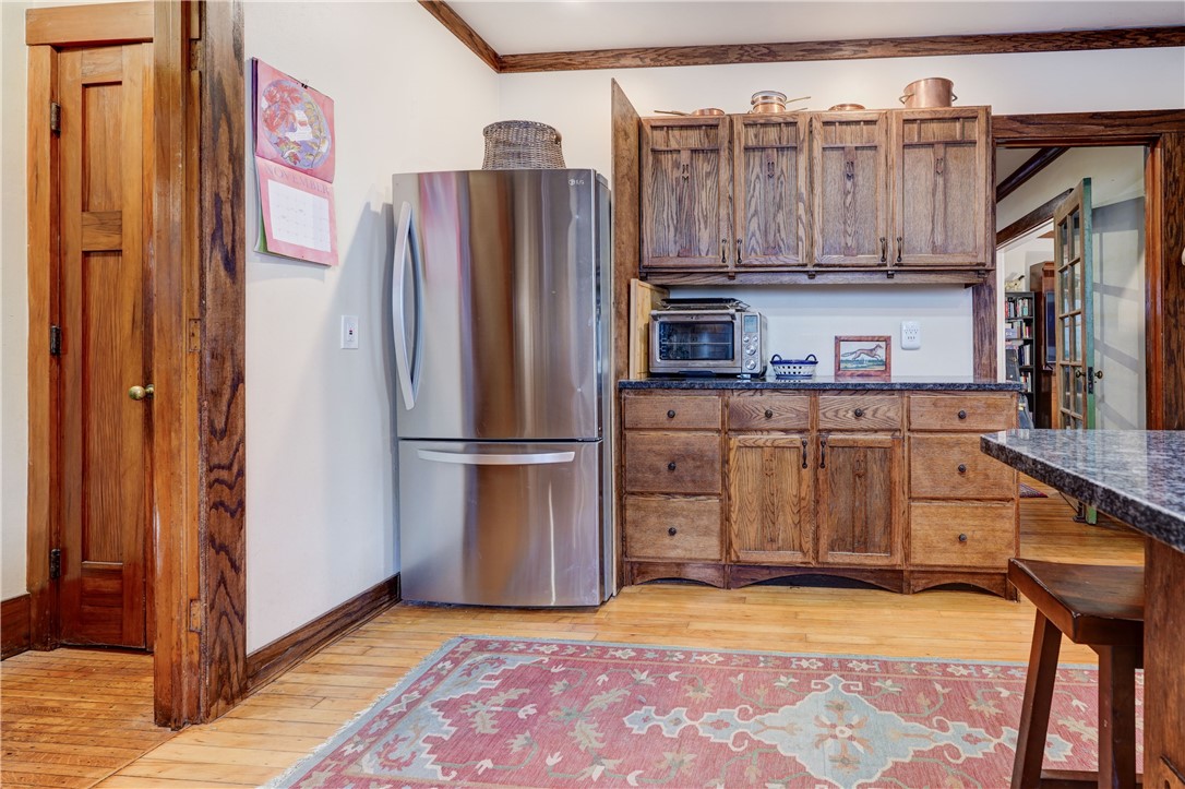 339 Seneca Parkway Rochester, NY 14613 - Photo 13 of 49