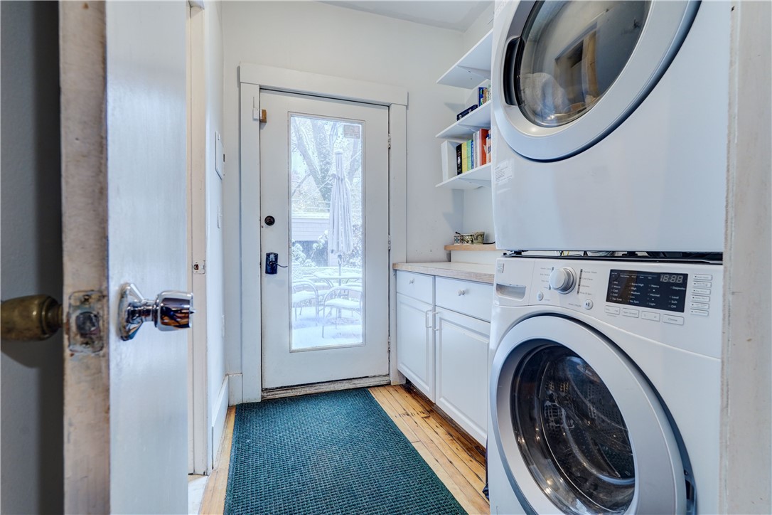 339 Seneca Parkway Rochester, NY 14613 - Photo 15 of 49