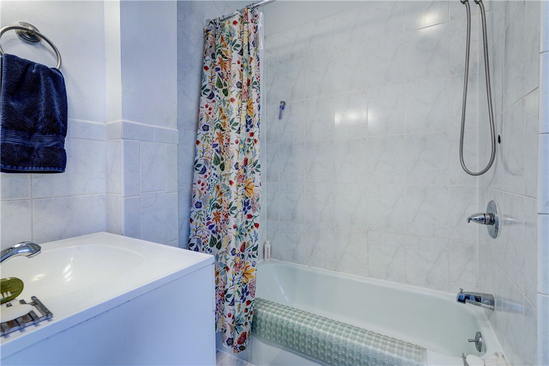 339 Seneca Parkway Rochester, NY 14613 - Photo 16 of 49