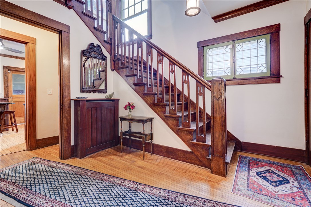 339 Seneca Parkway Rochester, NY 14613 - Photo 18 of 49