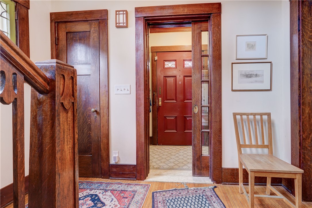 339 Seneca Parkway Rochester, NY 14613 - Photo 3 of 49